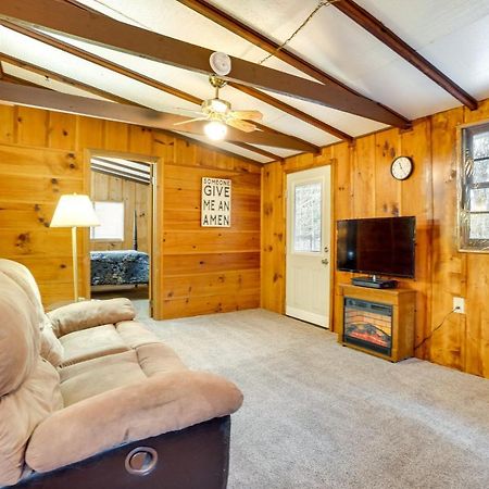 Peaceful Warne Cabin Fenced Yard And Screened Porch Brasstown ภายนอก รูปภาพ