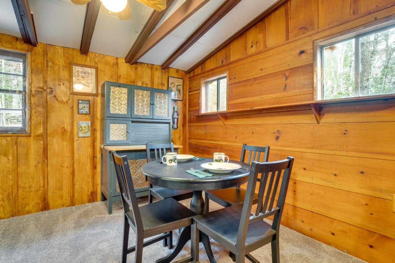 Peaceful Warne Cabin Fenced Yard And Screened Porch Brasstown ภายนอก รูปภาพ