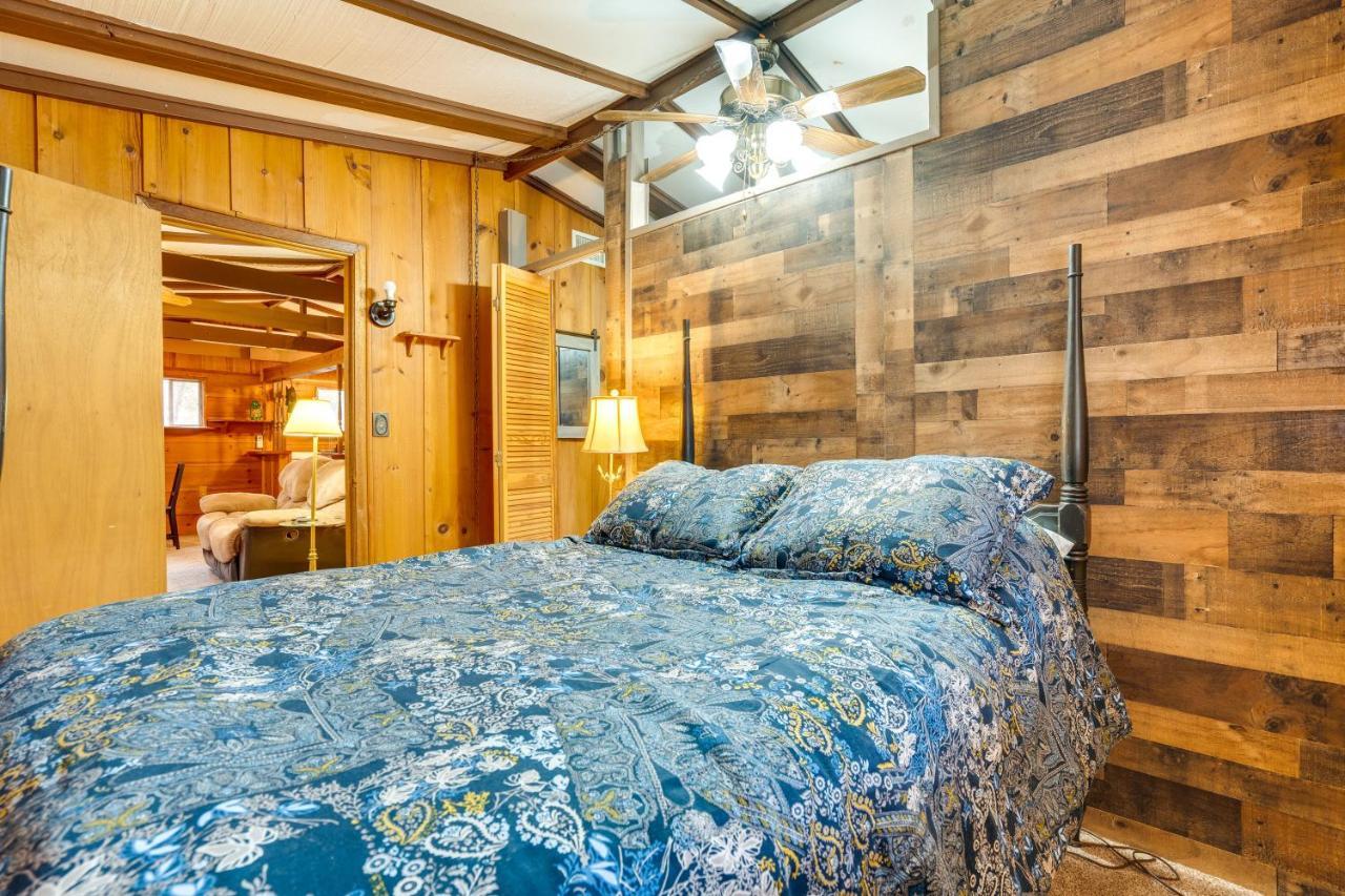 Peaceful Warne Cabin Fenced Yard And Screened Porch Brasstown ภายนอก รูปภาพ