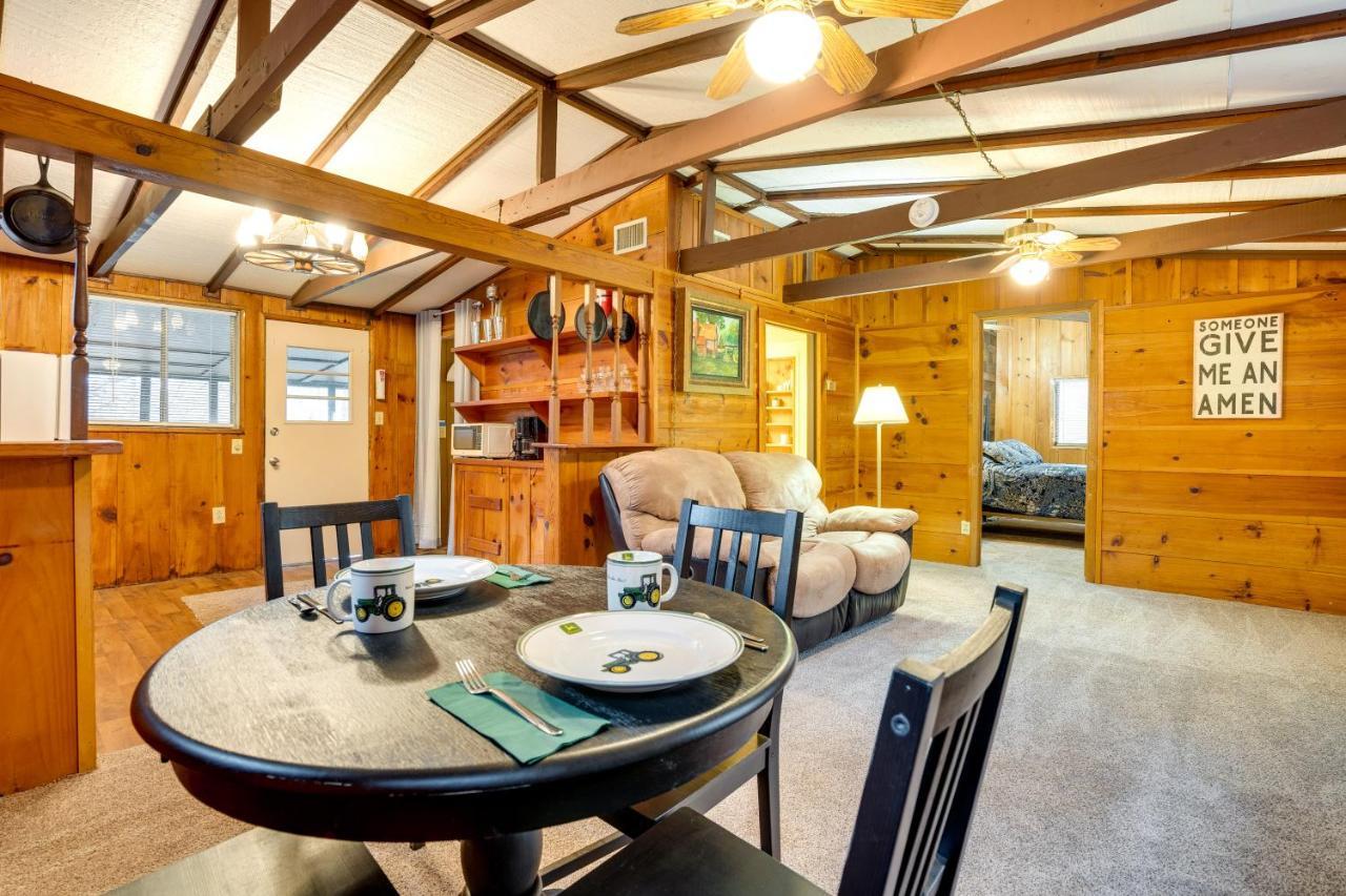Peaceful Warne Cabin Fenced Yard And Screened Porch Brasstown ภายนอก รูปภาพ