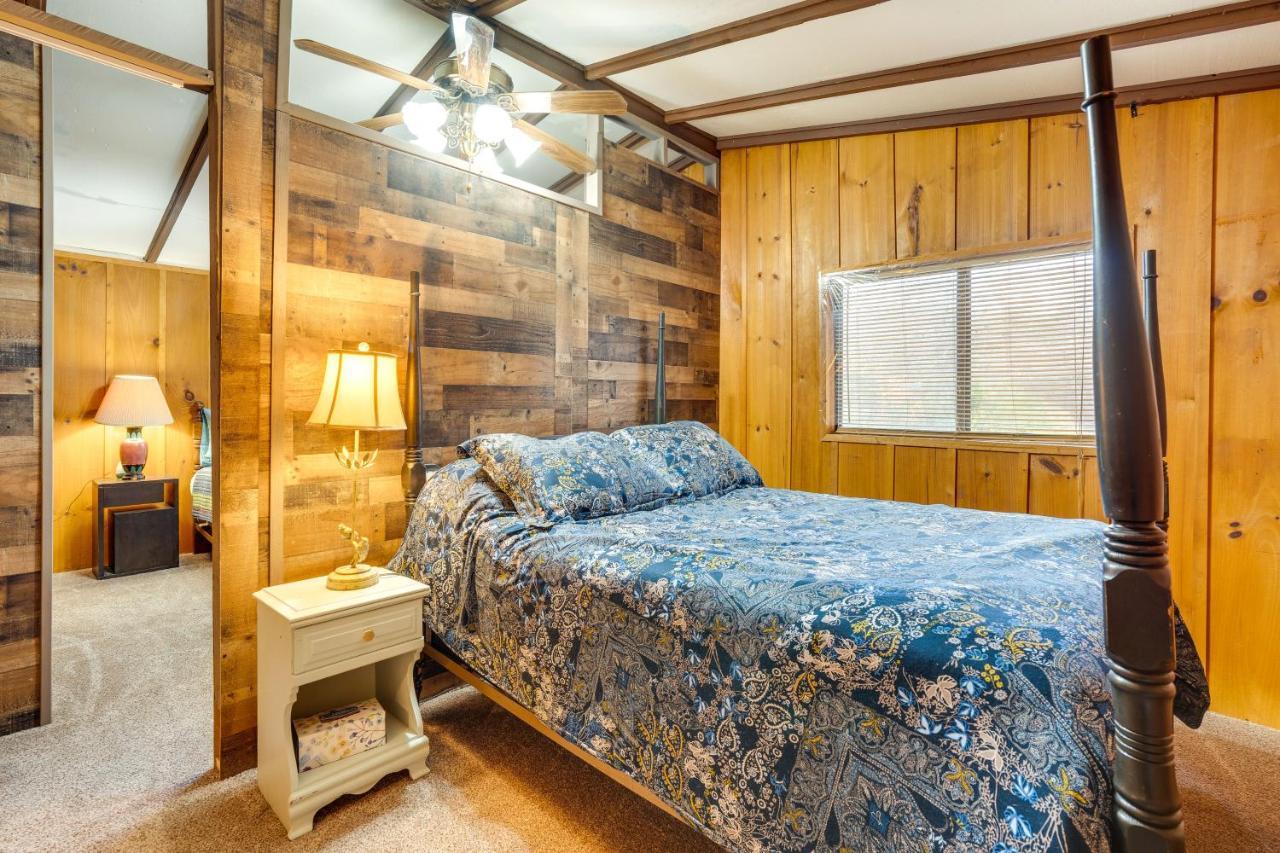 Peaceful Warne Cabin Fenced Yard And Screened Porch Brasstown ภายนอก รูปภาพ